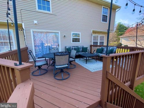 201 Deerfield Dr, Charles Town WV  25414-4805 exterior