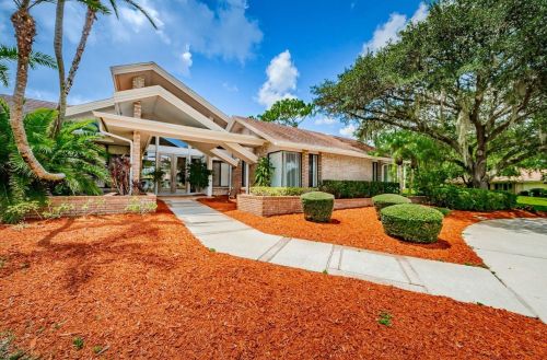 508 Austin Dr, Tarpon Springs, FL 34688-8408