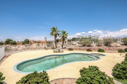 1895 Corwin Rd, Bullhead City AZ  86442-8774 exterior