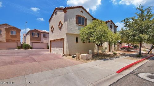 22052 30th Dr, Phoenix, AZ 85027-1743