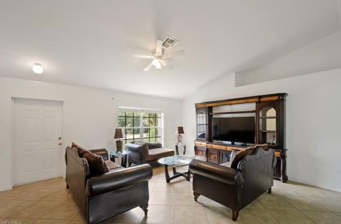 2706 14th St, Lehigh Acres, FL 33976-3107