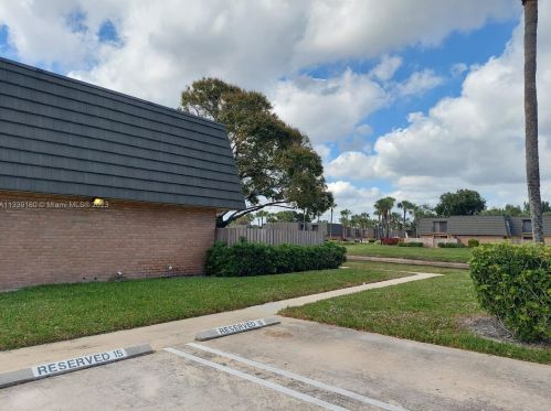 3707 37th Way, West Palm Beach, FL 33407-6809