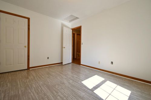 1468 Afton Dr, Florence KY  41042-8510 exterior