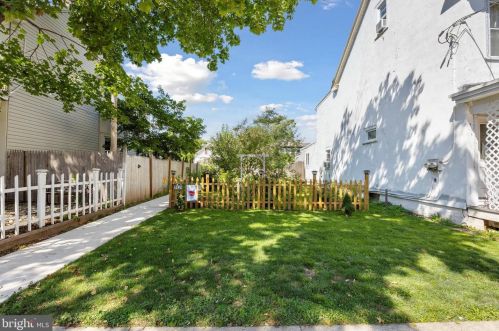 1039 Queen St, Pottstown PA  19464-5827 exterior