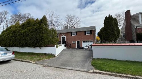 15 Elrin Pl, United States Coast Guard Ac, CT 06320-2807