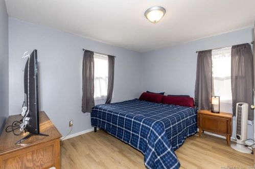 403 Litchfield Dr, Windsor Locks CT  06096-2040 exterior