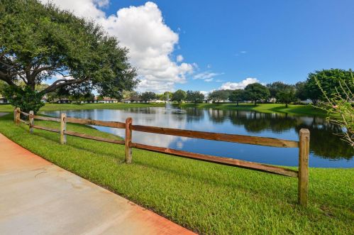 1531 Pheasant Walk, Fort Pierce FL  34950-7008 exterior