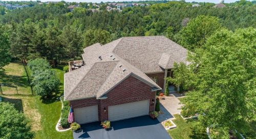 27 Ashbury Ct, Hudson, WI 54016-7740