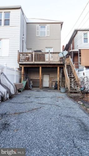 2927 Derry St, Harrisburg PA 17111-1644 exterior