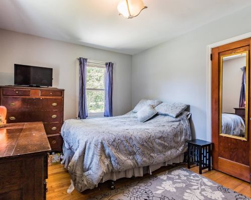 27 Hilden St, San Remo NY  11754-1743 exterior