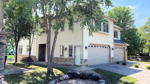 1186 Hiawatha Dr, Wisconsin Dells, WI 53965-9654