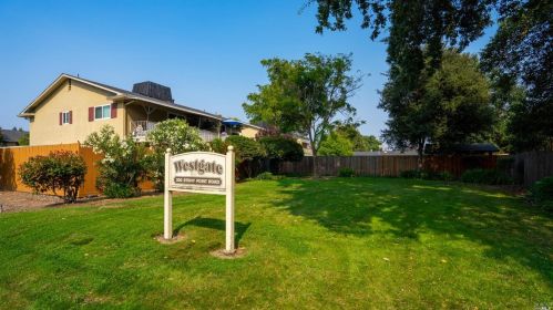 300 Stony Point Rd, Santa Rosa CA  95401-5920 exterior