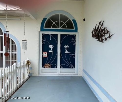 882 Majestic Ave, Sebastian FL  32958-6014 exterior