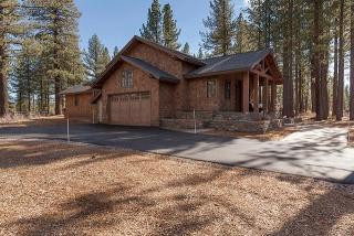 11259 Henness Rd, Truckee, CA 96161-2976
