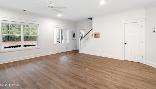 2 Faculty Dr, Beaufort SC  29907-2528 exterior