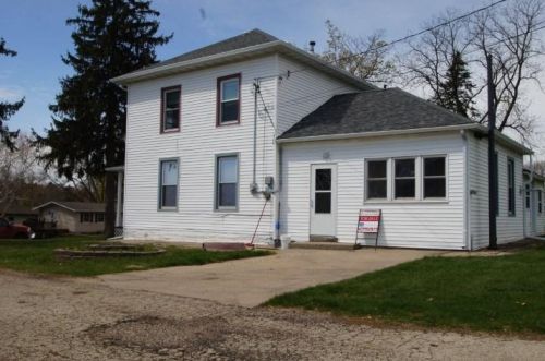 326 Washington St, Dodgeville, WI 53533-1034