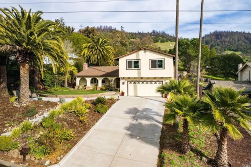 5635 Yerba Buena Rd, Santa Rosa, CA 95409-3944