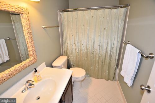 7734 Rockledge Ct, Springfield VA  22152-3853 exterior