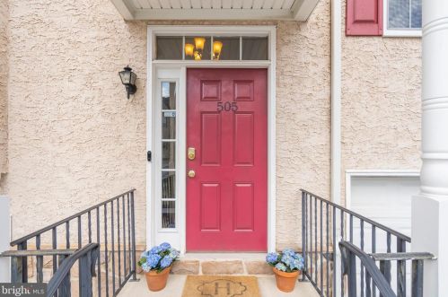 505 Thomas Cir, Norristown, PA 19401-4086