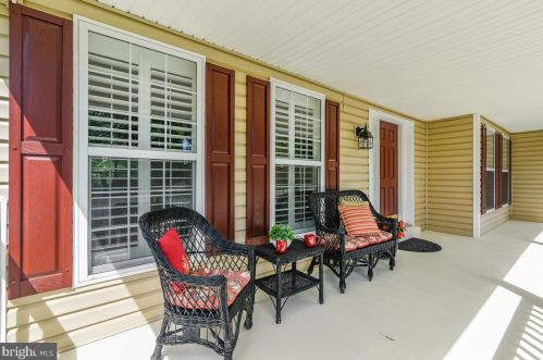 527 Rugby Ct, Purcellville VA  20132-3415 exterior