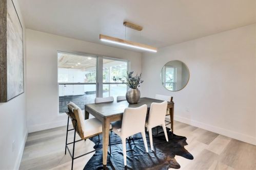 9028 Balcones Club Dr, Austin TX  78750-2906 exterior