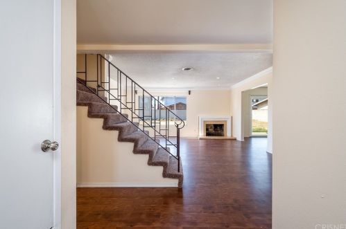 101 Roblin St, Long Beach, CA 90746-1765