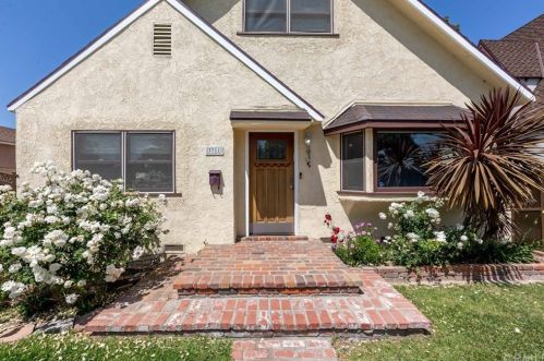 3711 Gundry Ave, Long Beach, CA 90807-4211
