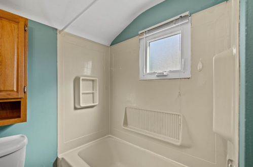 683 1st Ave, Bridgeville PA  15017-1341 exterior