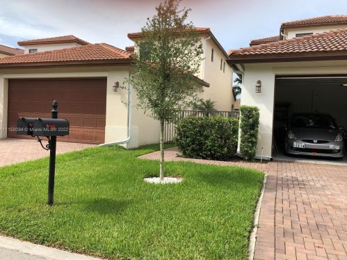 8366 39th Ct, Hollywood FL  33024-5053 exterior