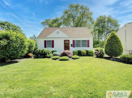 18 Channing Rd, East Brunswick, NJ 08816-2945