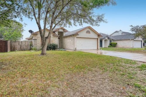 350 Bailey Loop, Uhland, TX 78640-4638