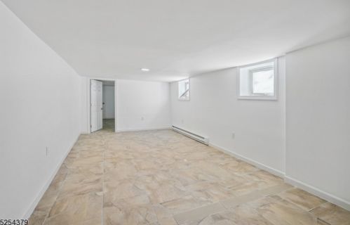 111 38 St, Irvington NJ 07111-1203 exterior