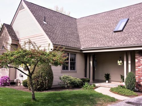 52 Gibbs Xing, Norwich, CT 06360-6466