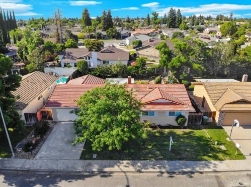 661 Hillsdale Dr, Turlock CA  95382-0515 exterior