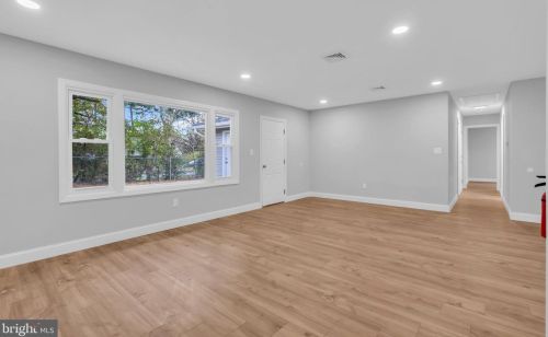 9 Snowflower Ln, Willingboro NJ  08046-1012 exterior