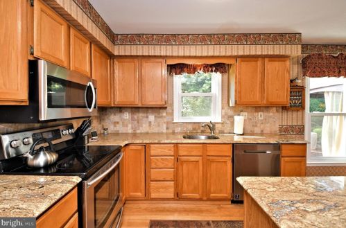 122 Claremont Dr, Lansdale PA 19446-6361 exterior