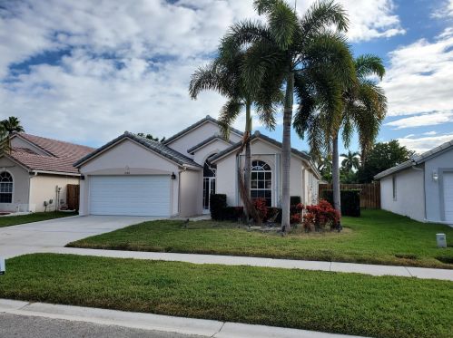 1908 Oak Berry Cir, West Palm Beach, FL 33414-6114