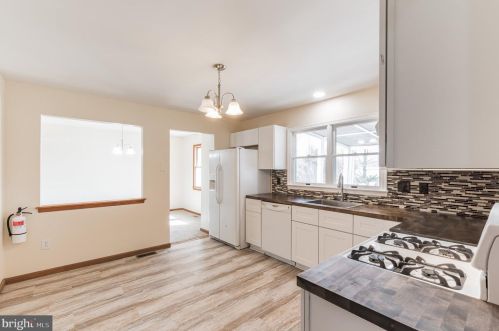 2 Willow Ct, Erial NJ  08081-2216 exterior