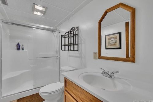 24 Cleveland St, Plainville CT  06062-1227 exterior