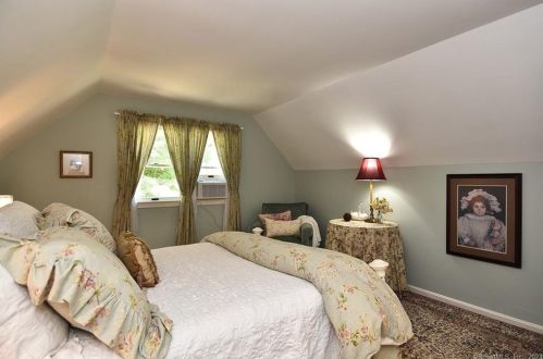 312 Grassy Hill Rd, Lyme CT  06371-3312 exterior