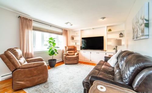 148 Dorothy Dr, Middletown CT  06457-5304 exterior