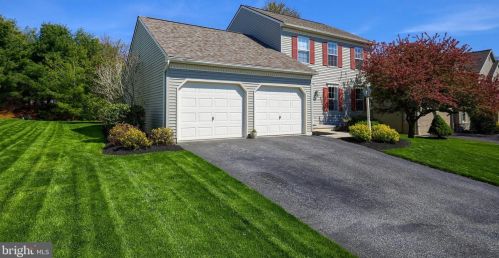 227 Southridge Dr, Lancaster, PA 17602-4154