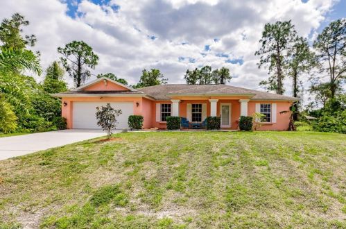 1056 Merry St, Lehigh Acres, FL 33974-4517
