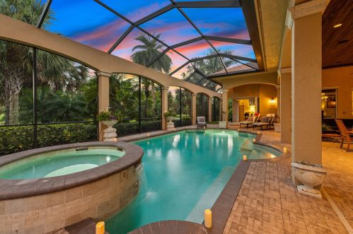 3828 Mahogany Bend Dr, Naples FL  34114-6425 exterior