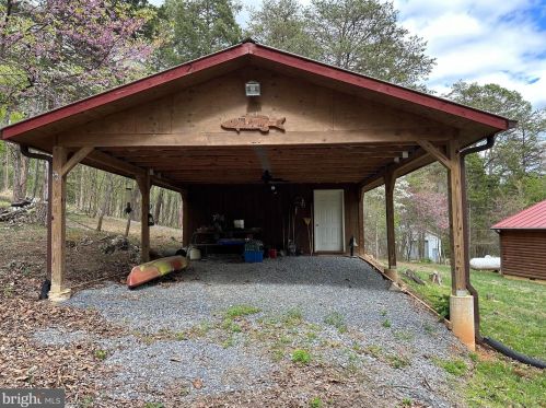 6319 Page Valley Rd, Richmond National Battlefiel VA  22835-7612 exterior