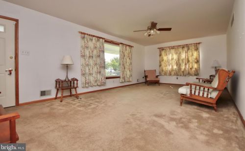 2503 Pennsylvania Ave, West Deptford NJ  08096-4753 exterior