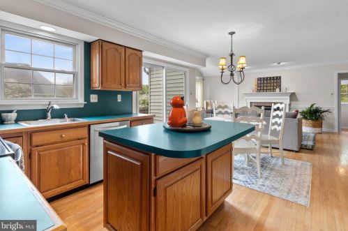 20 Hedgerow Dr, Fairless Hills PA  19030-4022 exterior