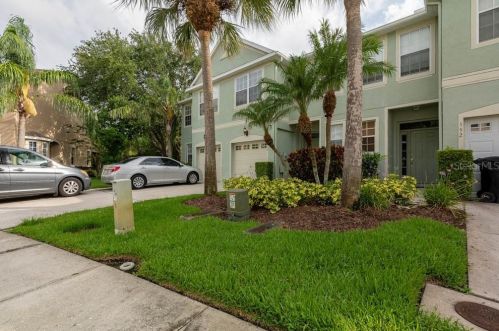 554 Black Lion Dr, Saint Petersburg FL  33716-3472 exterior