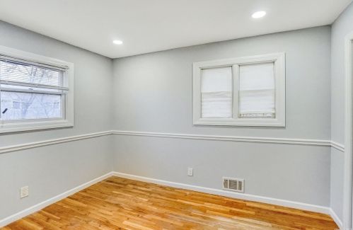 48 Thorney Ave, Huntington Station NY  11746-3253 exterior