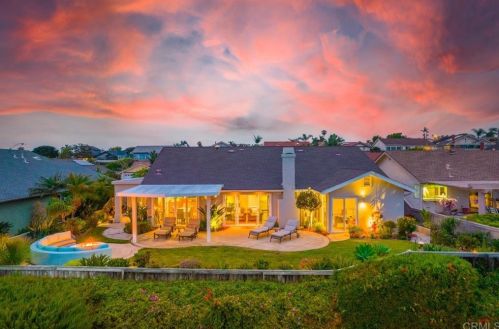 7213 Wisteria Way, Carlsbad, CA 92011-4844